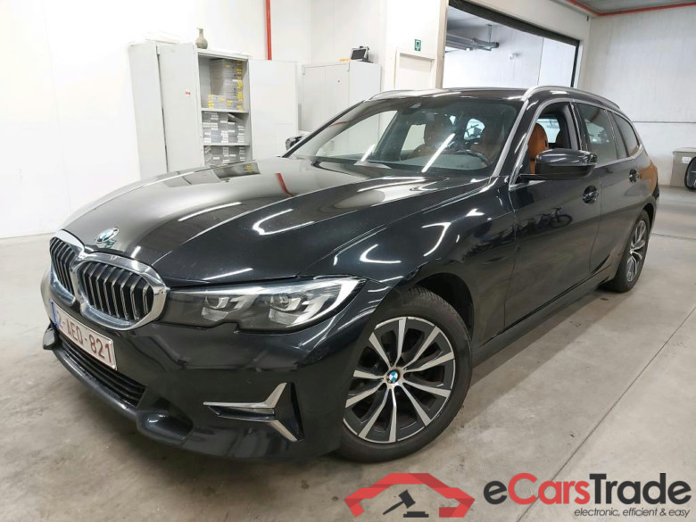 BMW - BMW 3 TOURING 318dA 136PK Luxury Business Edition & Pack Business & Nav Pro & Heated Seats & PDC Front & Rear