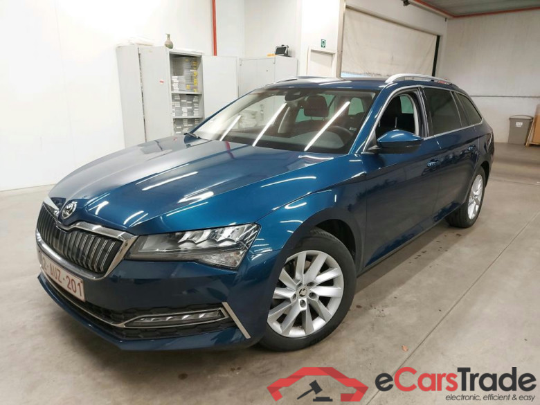 SKODA - SKO SUPERB COMBI 1.4 TSI iV 218PK DSG6 Clever With Lane & Side Assist & Foldable Trailer Hook  * HYBRID *