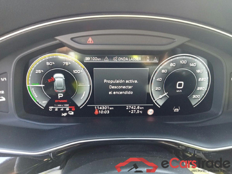 AUDI Q8 / 2018 / 5P / todoterreno 55 TFSIe 280kW Black Line Pl quattro tip #4