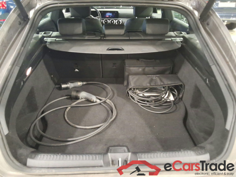 MERCEDES-BENZ CLA - Klasse 1.3 CLA 250 E BUSINESS SOLUTION DCT #3