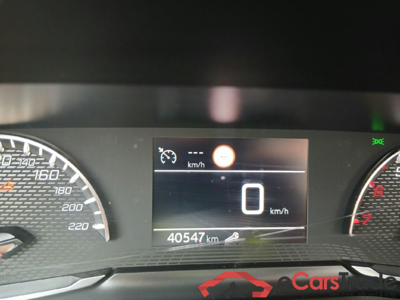 PEUGEOT 2008 / 2019 / 5P / todoterreno Active Pack Puretech 100 S&S BVM6 #4