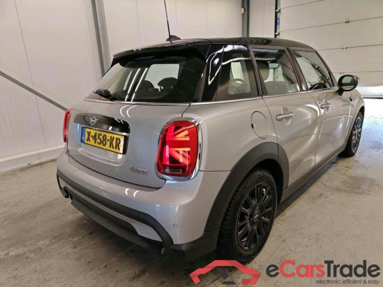 Mini 5-deurs 1.5 Cooper Camden #2