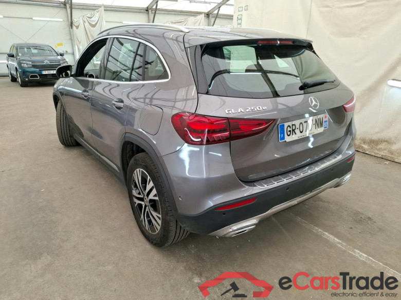 MERCEDES-BENZ GLA / 2023 / 5P / SUV GLA 250 e Business Line DCT #3