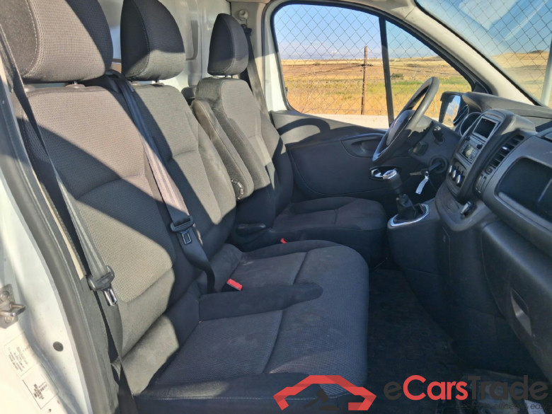 RENAULT Trafic / 2019 / 4P / furgón Furgón 27 L1H1 Energy Blue dCi 70 kW- SS #6
