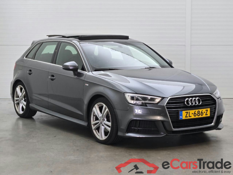 AUDI A3 SPORTBACK 35 TFSI CoD Sport S Line Edition #2