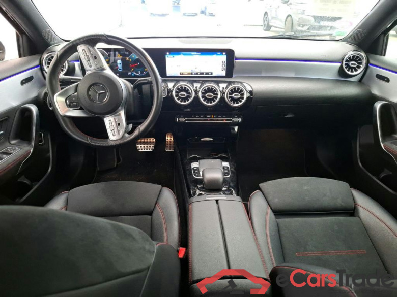 MERCEDES-BENZ Classe A Berline / 2018 / 4P / Berline A 200 AMG Line 7G-DCT #5