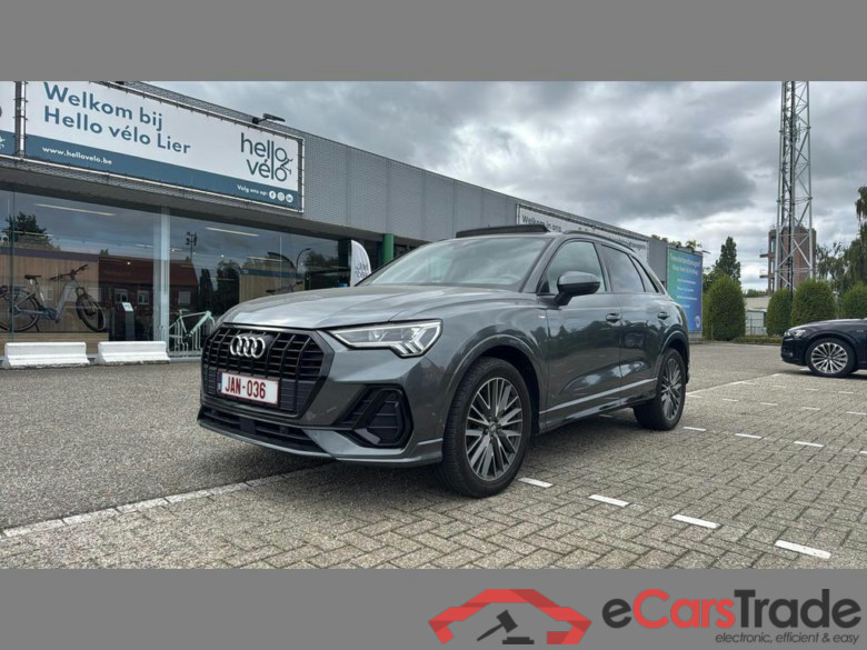 AUDI Q3 35 TFSI S line S tronic #1