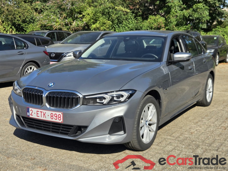 BMW 320e Plug-In Hybrid Aut. LED LC-Pro Navi-Pro KeylessGo Camera Klima PDC ... #1