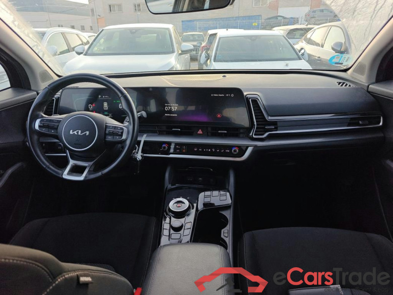 KIA Sportage / 2022 / 5P / todoterreno 1.6 T-GDi HEV 171kW (230CV) Drive 4X2 #3