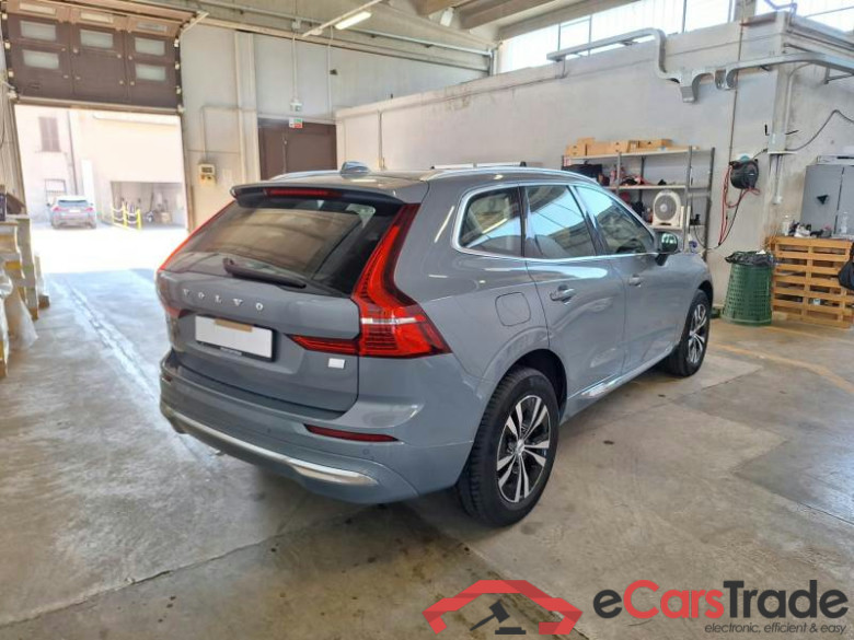 VOLVO XC60 / 2021 / 5P / SUV T6 PLUG-IN AWD AUTO CORE #2