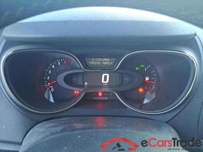 RENAULT Captur / 2017 / 5P / crossover Zen TCe 66kW (90CV) -18 (CX) #4