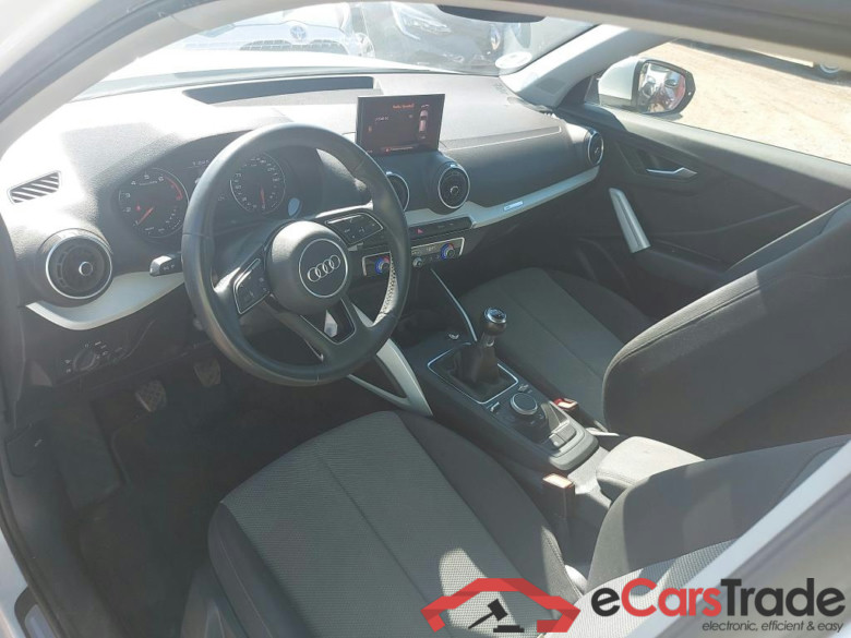 AUDI Q2 / 2016 / 5P / todoterreno Design 30 TFSI 85kW (116CV) (AC) #3