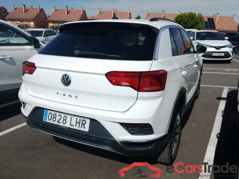 VOLKSWAGEN T-Roc / 2017 / 5P / todoterreno Advance 1.0 TSI 85kW (115CV) (CX) #2