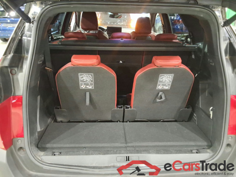 PEUGEOT 5008 1.5 BLUEHDI 130 GT