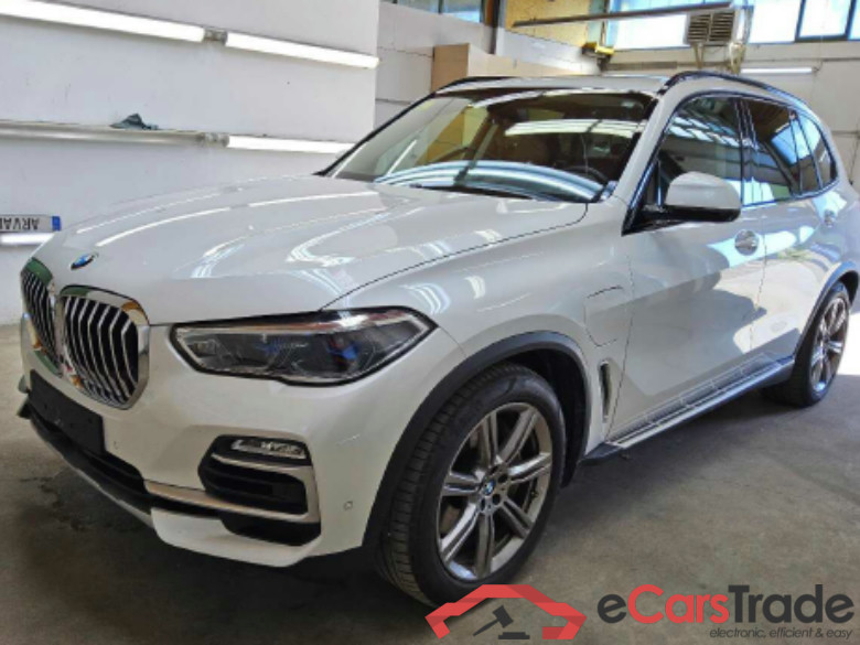 Baureihe X5 xDrive 45 e xLine 3.0 290KW AT8 E6d #1