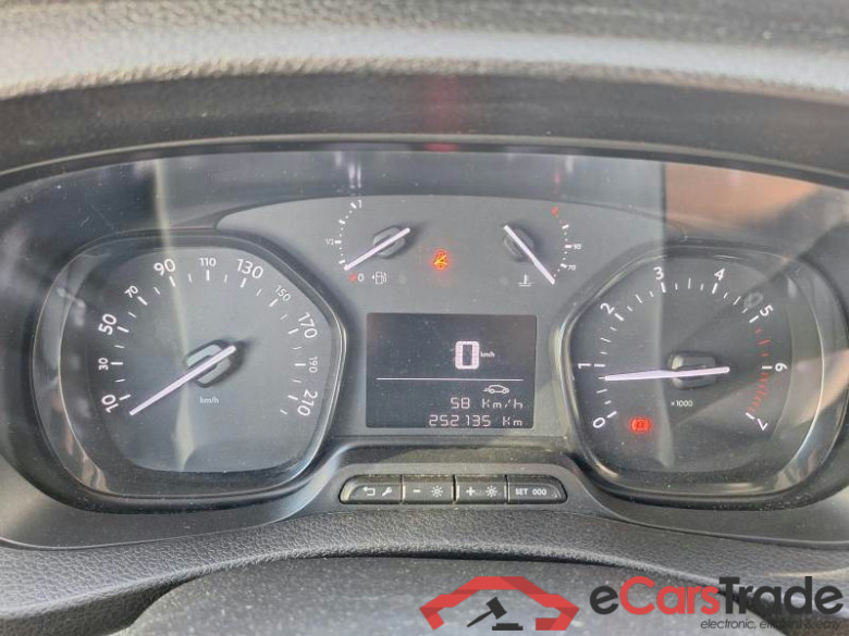 PEUGEOT EXPERT / 2016 / 4P / FURGONE 2.0 BLUEHDI 120 PREMIUM STANDARD