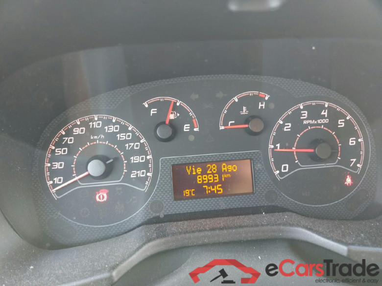 FIAT Fiorino / 2016 / 4P / furgón derivado de turismo Cargo SX N1 1.3 MJet 59 kW (80 CV) #4