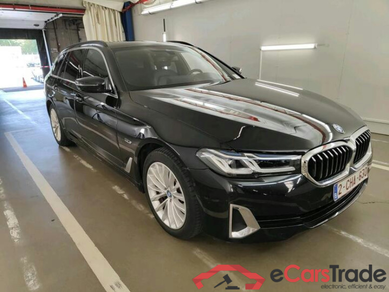 BMW 5 Reeks Touring Série 5 Touring 530e xDrive Auto (PHEV) 200kW/272pk  5D/P Auto-8 #2