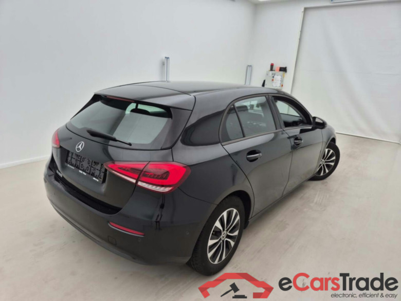 MERCEDES-BENZ A-KLASSE 180 BUSINESS LINE #2
