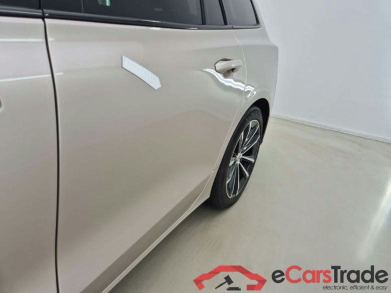 VOLVO V60 2.0 T6 PHEV R-DESGIN #5