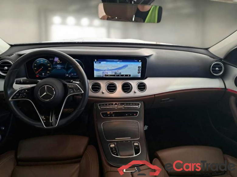 MERCEDES-BENZ CLASSE E / 2020 / 4P / BERLINA E220D 4MATIC PREMIUM PLUS #3