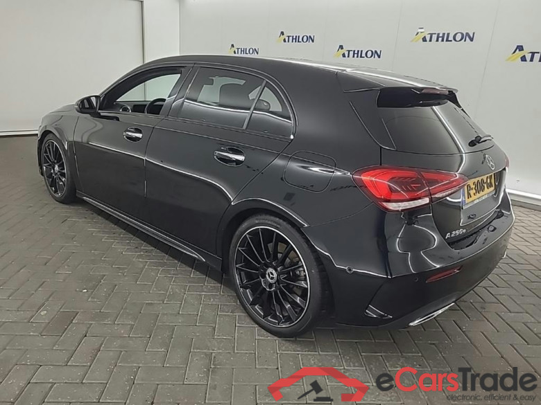 MERCEDES-BENZ A-klasse A 250 e DCT AMG Line 5D 160kW #4