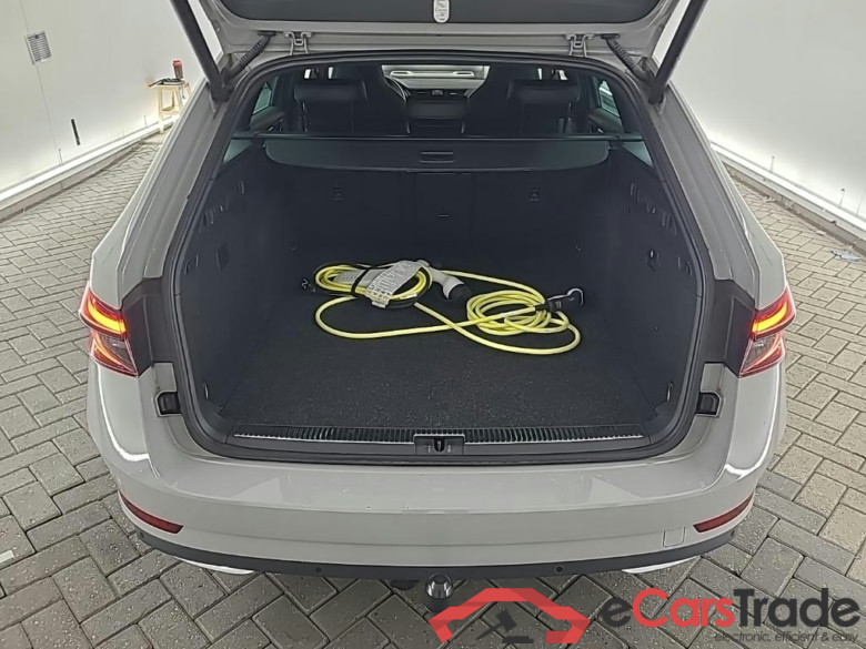 SKODA Superb Combi 1.4 TSI PHEV DSG Sportline Business 5D 160kW #5