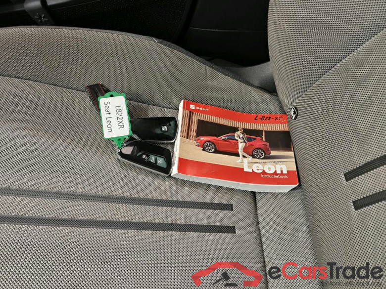 SEAT Leon Sportstourer 1.5 TSI Style Business Intense 5d #4
