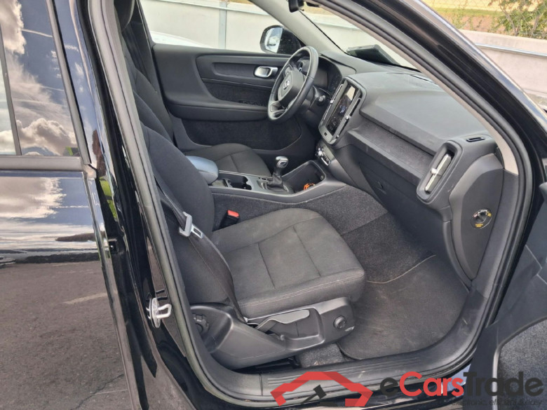 VOLVO XC40 / 2021 / 5P / todoterreno 1.5 T2 Essential #6