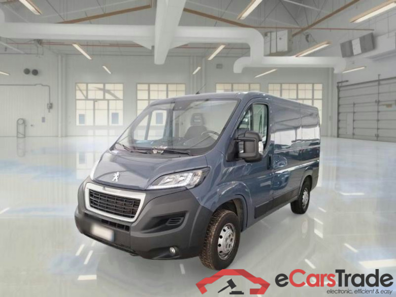 PEUGEOT BOXER / 2014 / 4P / FURGONE 330 L1H1 2.2 BLUEHDI 120CV SeS #1