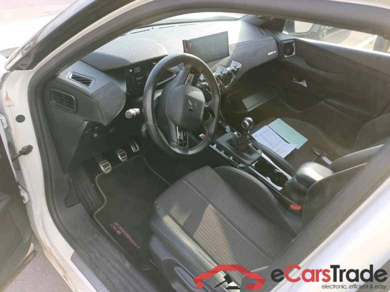 DS DS 3 Crossback / 2018 / 5P / todoterreno PureTech 73 kW Manual PERFORMANCE LINE (AC) #3
