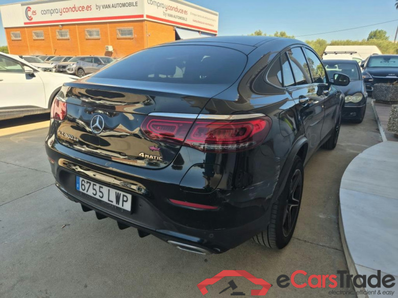 MERCEDES-BENZ GLC Coupé / 2019 / 5P / coupé GLC 300 de 4MATIC #2