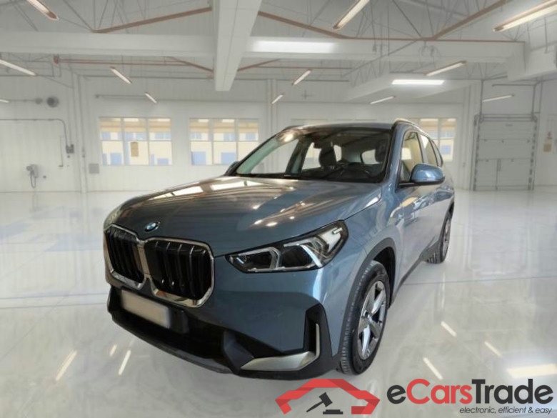 BMW X1 / 2022 / 5P / SUV SDRIVE 18D EDITION ESSENCE DCT #1