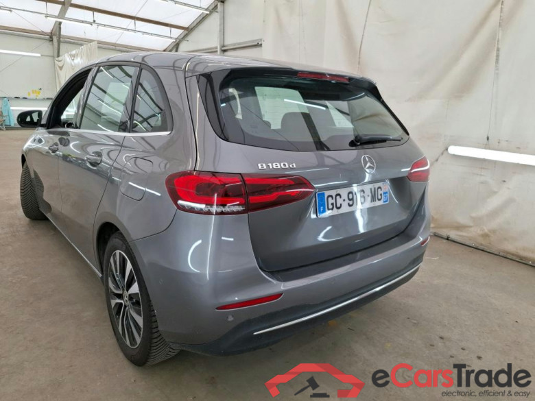 MERCEDES-BENZ Classe B / 2019 / 5P / monospace B 180 d Business Line Edition BA8 #2