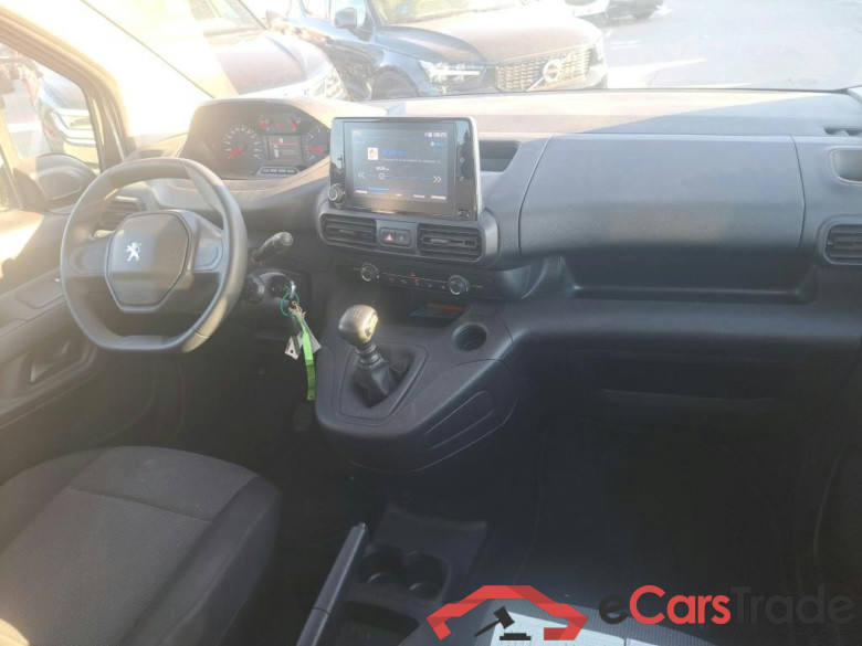 PEUGEOT Rifter / 2018 / 4P / combi Active Standard BlueHDi 73kW (IND) (CX2) #3