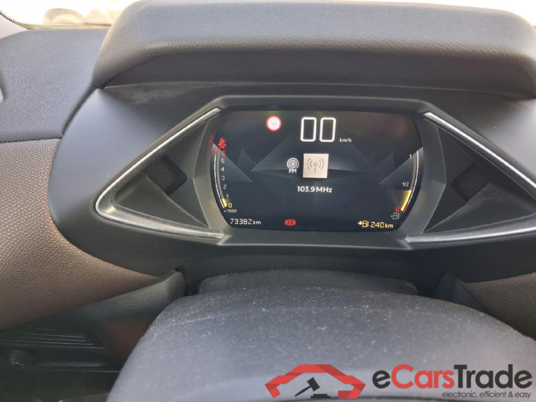 DS DS 3 Crossback / 2018 / 5P / todoterreno PureTech 73 kW Manual SO CHIC (AC) #4
