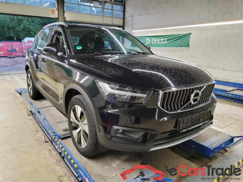 Volvo XC40 (2017->) DE - SUV5 T4 Twin Engine 2WD PHEV EU6d, Core, (Facelift) 2022 - 2022 #2