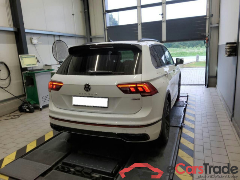 Volkswagen Tiguan (AX1)(07.2020->2024) DE - SUV5 2.0 TSI BMT/Start-Stopp EU6d, 4Motion R-Line OPF, (Facelift) 2021 - 20 #3