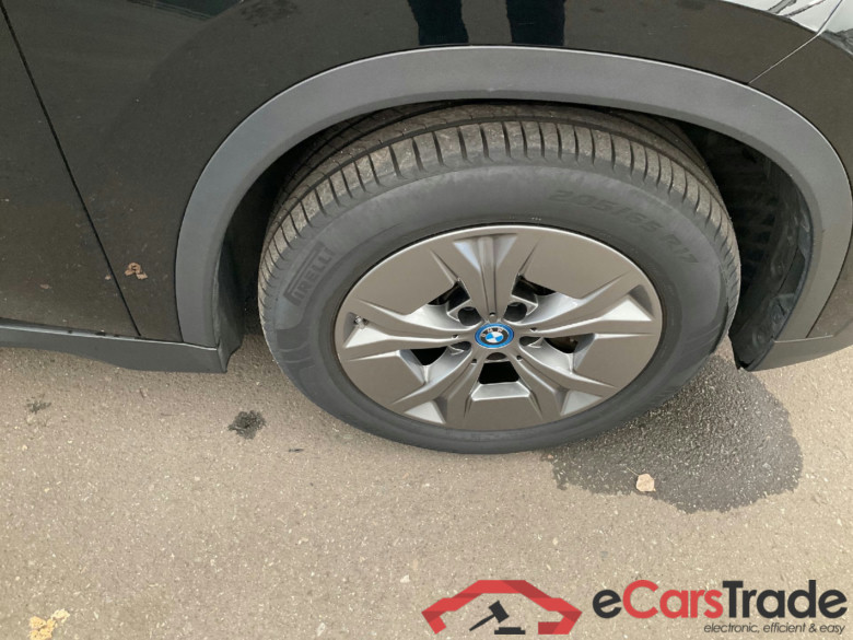 Baureihe iX1 30 xDrive 64kWh #6
