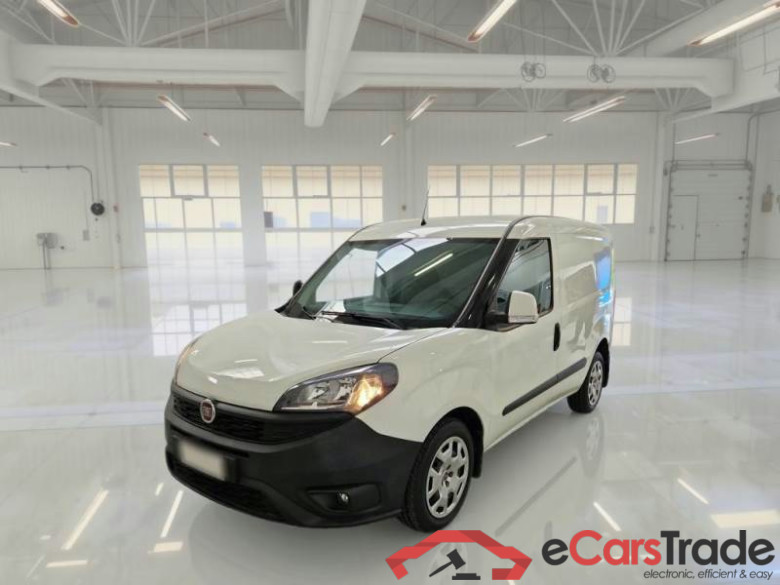 FIAT DOBLÒ CARGO / 2014 / 4P / VETT. FURGONATA 1.6 MULTIJET 16V 105CV SX EURO 6 #1