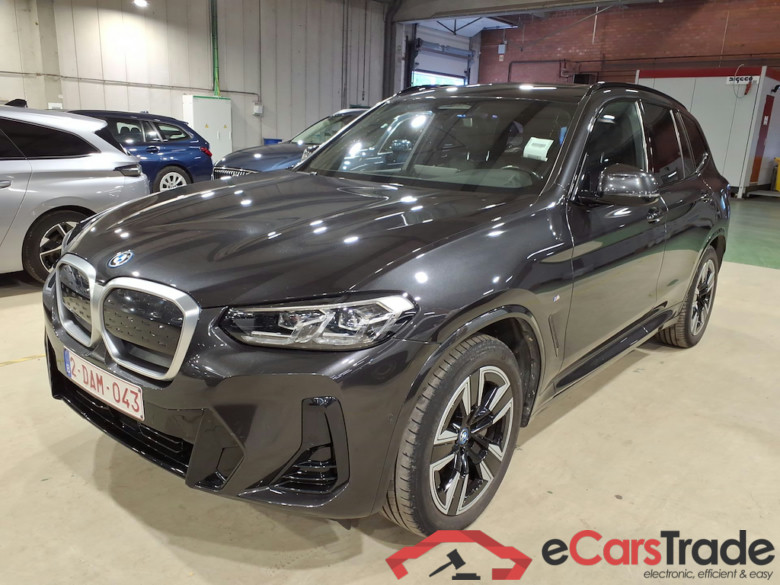 BMW IX3 80KWH AUTO