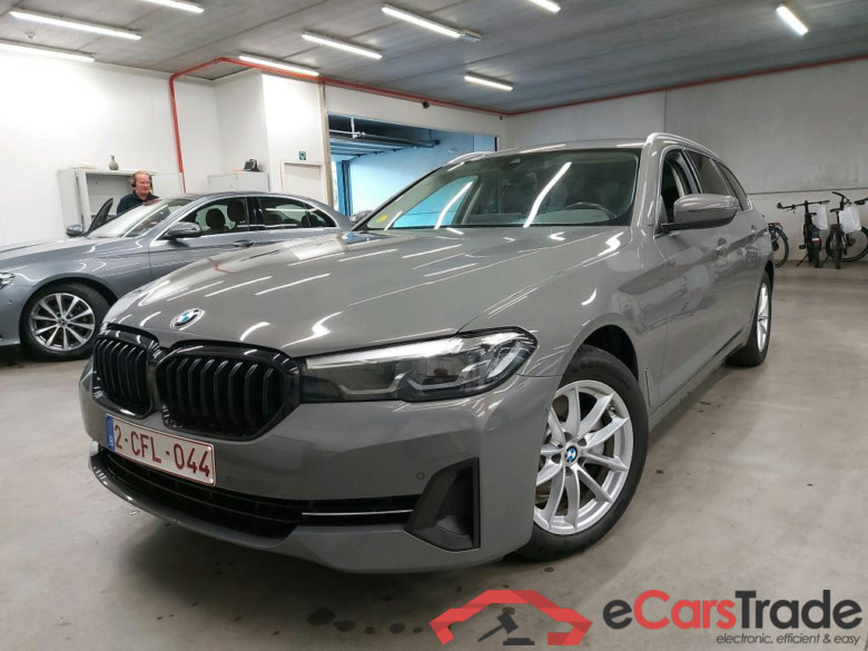 BMW - BMW 5 TOURING 518dA 150PK Business Edition Towing Hook #1