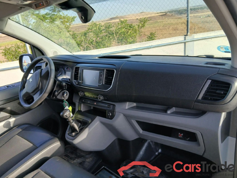 PEUGEOT Expert / 2016 / 4P / furgón Furgón Premium 1.5 BlueHDi 100 Standard (AC) #3