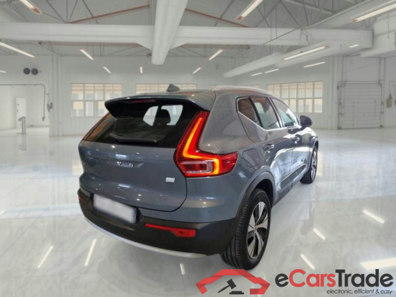 VOLVO XC40 / 2021 / 5P / SUV T4 Recharge Plug-in auto Core #2