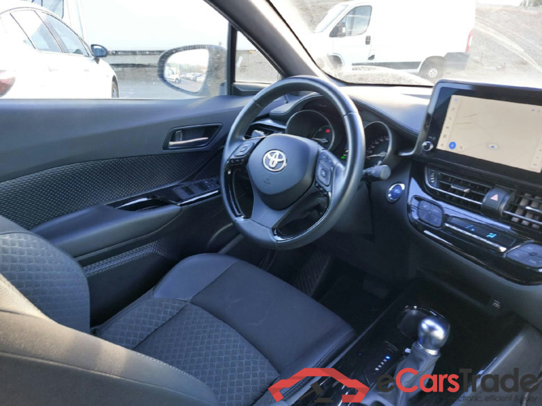 TOYOTA C-HR / 2019 / 5P / todoterreno 1.8 125H Advance #3