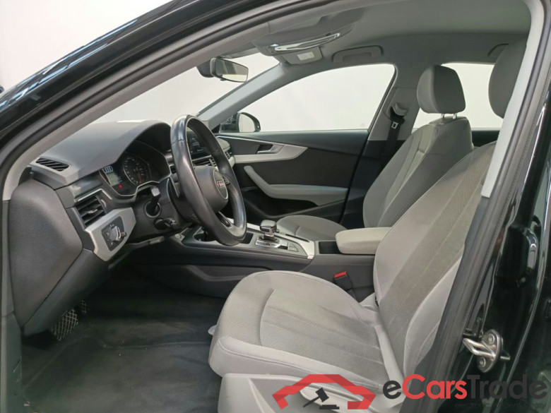 Audi A4 2.0 30 TDi 100kW S tronic Business Ed 4d #3