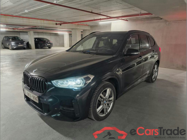 BMW X1 2.0 sDrive18d M-Sport Aut. Pano LED Ambient Navi-Pro 1/2 Sport-Leather KeylessGo Camera Klima PDC ...