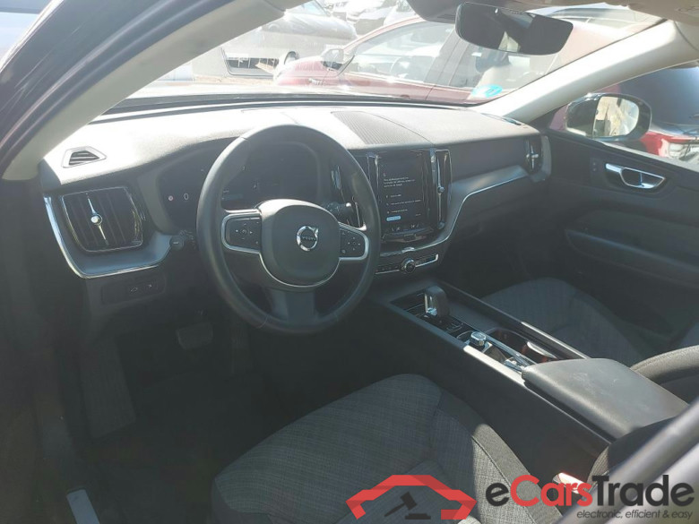 VOLVO XC60 T6 AWD Recharge Core Auto #3
