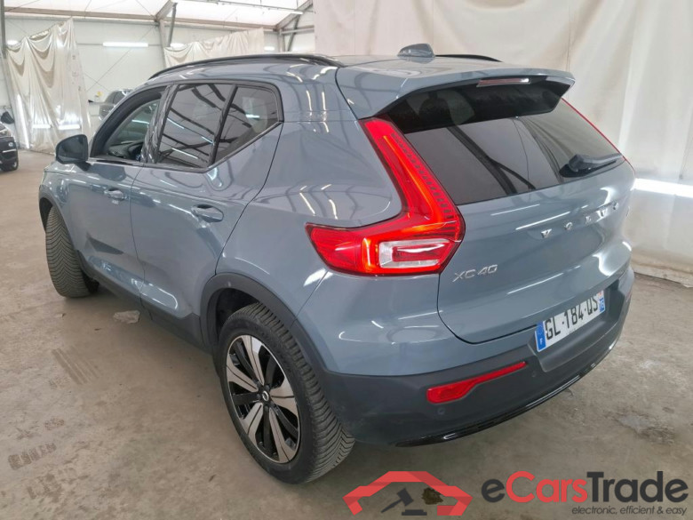 VOLVO XC40 / 2022 / 5P / SUV Recharge T5 262 DCT7 Ultimate #3