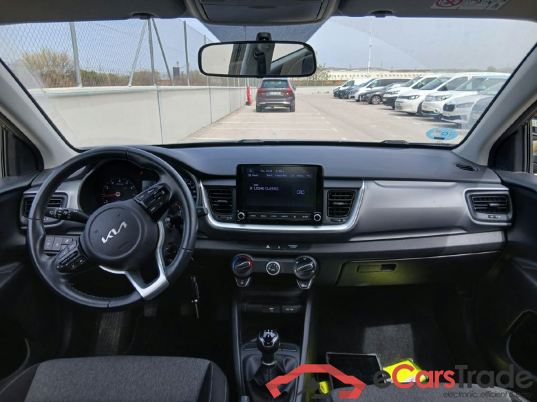 KIA Stonic / 2017 / 5P / todoterreno 1.2 DPi 62kW (84CV) Concept Plus(SL)(SP) #3